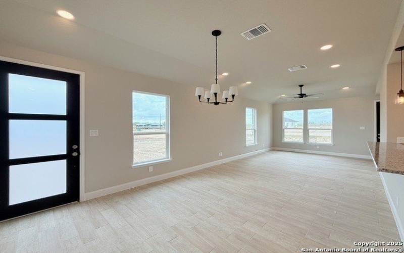 137 Camino Verde Ct, La Vernia, TX 78121, 3 Habitaciones Habitaciones , ,2 BañosBaños,Residential,En Venta,137 Camino Verde Ct,1830606