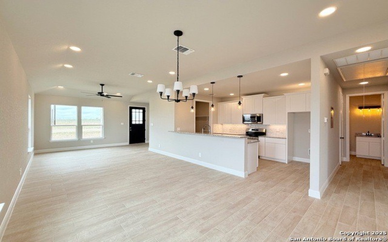 137 Camino Verde Ct, La Vernia, TX 78121, 3 Habitaciones Habitaciones , ,2 BañosBaños,Residential,En Venta,137 Camino Verde Ct,1830606