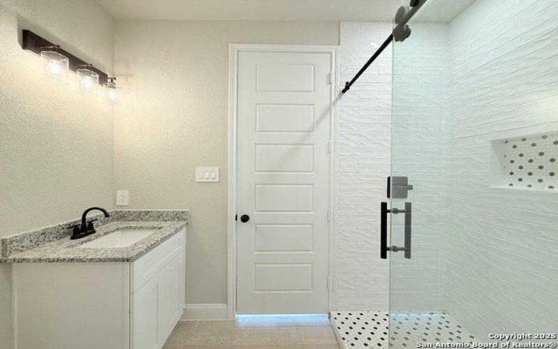 137 Camino Verde Ct, La Vernia, TX 78121, 3 Habitaciones Habitaciones , ,2 BañosBaños,Residential,En Venta,137 Camino Verde Ct,1830606
