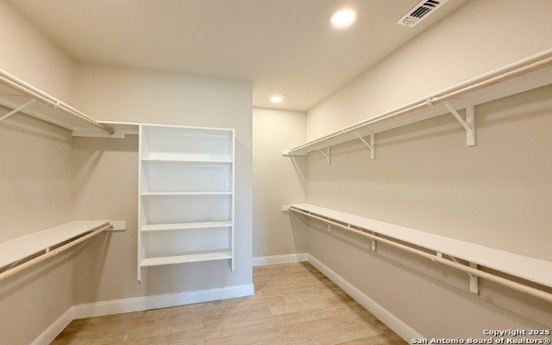 137 Camino Verde Ct, La Vernia, TX 78121, 3 Habitaciones Habitaciones , ,2 BañosBaños,Residential,En Venta,137 Camino Verde Ct,1830606