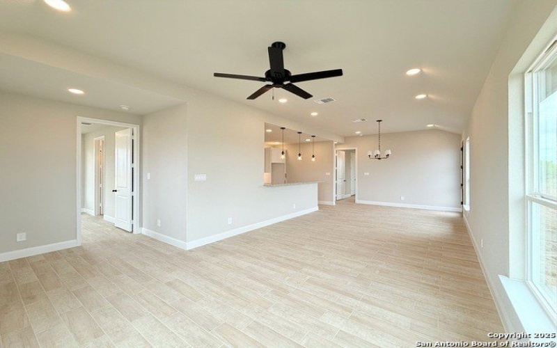 137 Camino Verde Ct, La Vernia, TX 78121, 3 Habitaciones Habitaciones , ,2 BañosBaños,Residential,En Venta,137 Camino Verde Ct,1830606