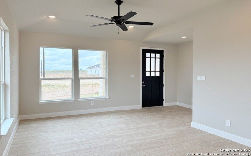 137 Camino Verde Ct, La Vernia, TX 78121, 3 Habitaciones Habitaciones , ,2 BañosBaños,Residential,En Venta,137 Camino Verde Ct,1830606