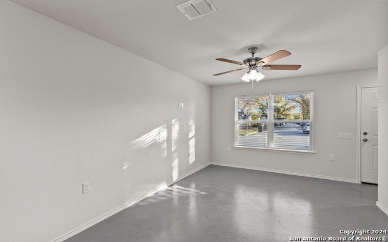 631 E Carolina St #3, San Antonio, TX 78210-1814, 2 Bedrooms Bedrooms, ,1 BathroomBathrooms,Residential,For Sale,631 E Carolina St,1830705