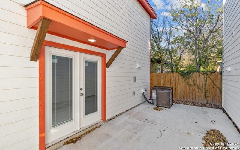 631 E Carolina St #3, San Antonio, TX 78210-1814, 2 Bedrooms Bedrooms, ,1 BathroomBathrooms,Residential,For Sale,631 E Carolina St,1830705
