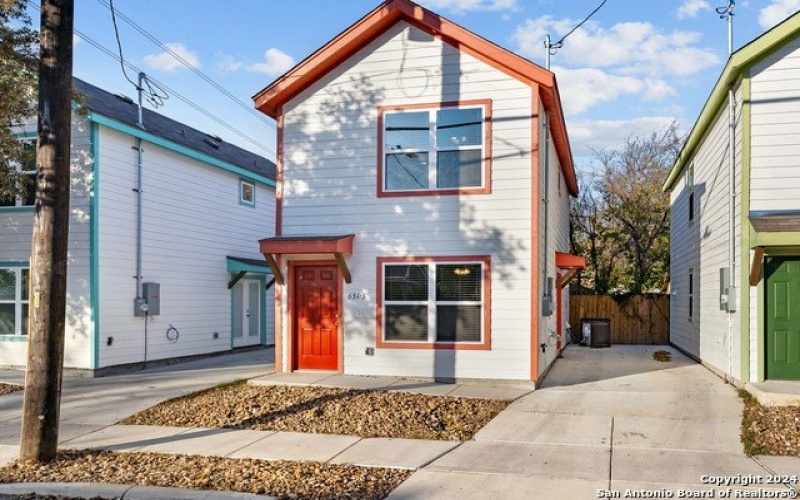 631 E Carolina St #3, San Antonio, TX 78210-1814, 2 Bedrooms Bedrooms, ,1 BathroomBathrooms,Residential,For Sale,631 E Carolina St,1830705