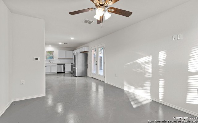 631 E Carolina St #3, San Antonio, TX 78210-1814, 2 Bedrooms Bedrooms, ,1 BathroomBathrooms,Residential,For Sale,631 E Carolina St,1830705