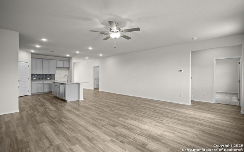 3421 Meteor Night, Converse, TX 78109, 3 Habitaciones Habitaciones , ,2 BañosBaños,Residential,En Venta,3421 Meteor Night,1830745