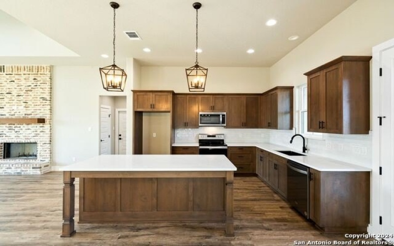124 E Magnolia Cir, La Vernia, TX 78121, 4 Habitaciones Habitaciones , ,2 BañosBaños,Residential,En Venta,124 E Magnolia Cir,1832220