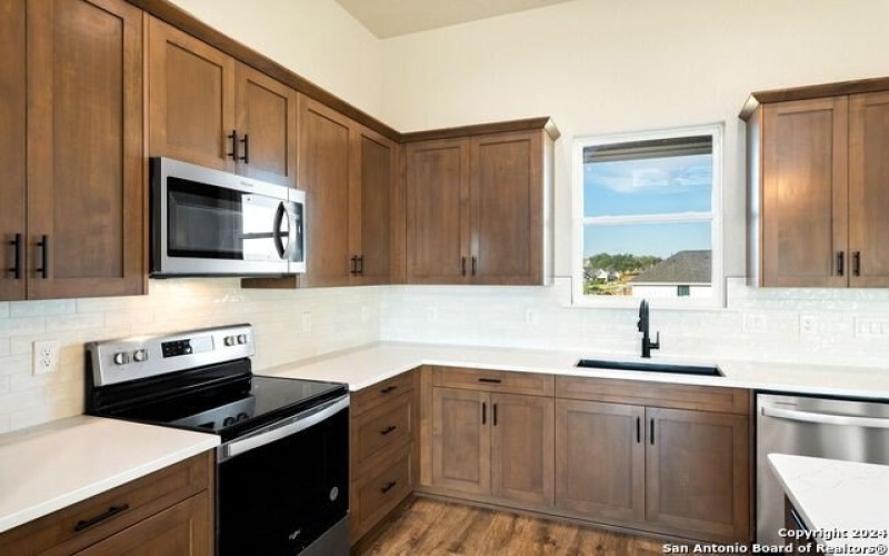 124 E Magnolia Cir, La Vernia, TX 78121, 4 Habitaciones Habitaciones , ,2 BañosBaños,Residential,En Venta,124 E Magnolia Cir,1832220