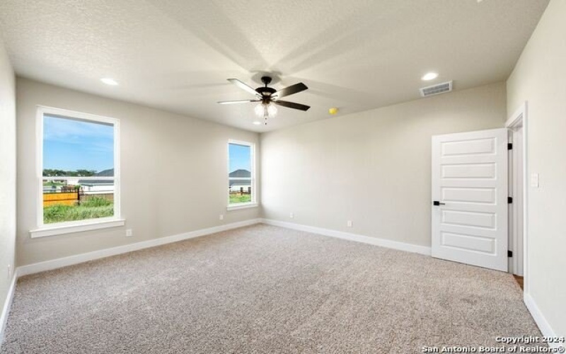124 E Magnolia Cir, La Vernia, TX 78121, 4 Habitaciones Habitaciones , ,2 BañosBaños,Residential,En Venta,124 E Magnolia Cir,1832220
