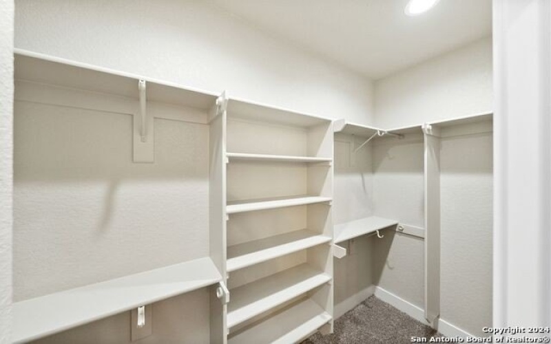 124 E Magnolia Cir, La Vernia, TX 78121, 4 Habitaciones Habitaciones , ,2 BañosBaños,Residential,En Venta,124 E Magnolia Cir,1832220
