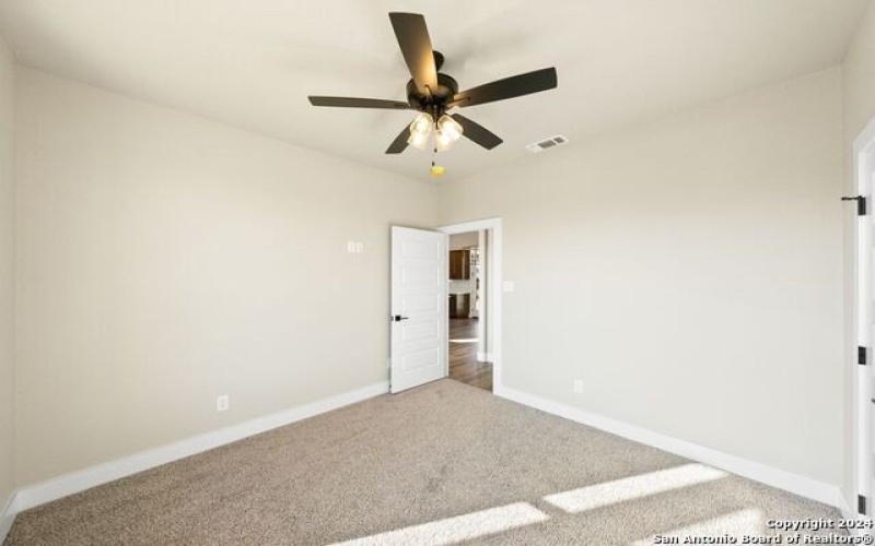 124 E Magnolia Cir, La Vernia, TX 78121, 4 Habitaciones Habitaciones , ,2 BañosBaños,Residential,En Venta,124 E Magnolia Cir,1832220