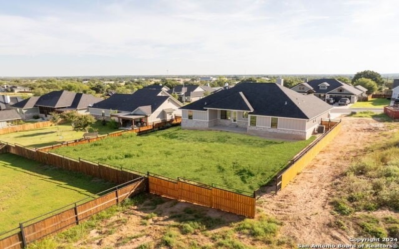 124 E Magnolia Cir, La Vernia, TX 78121, 4 Habitaciones Habitaciones , ,2 BañosBaños,Residential,En Venta,124 E Magnolia Cir,1832220