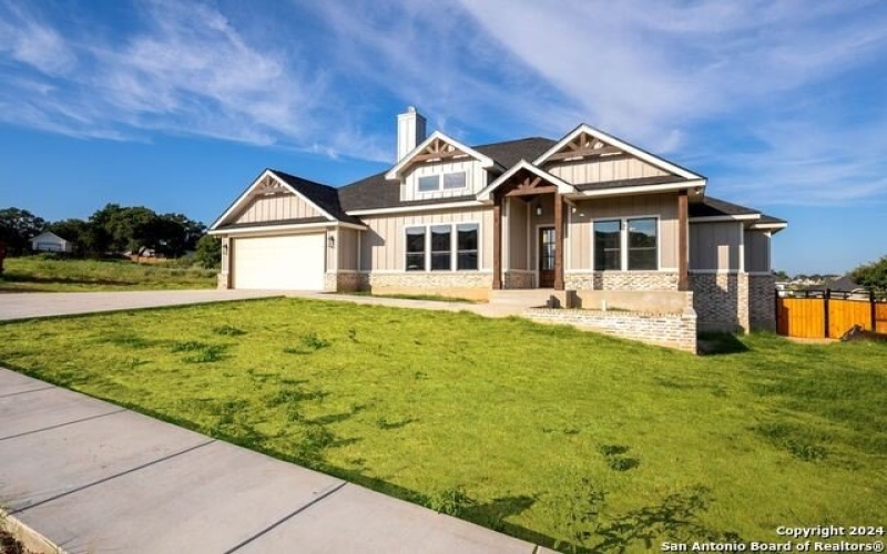 124 E Magnolia Cir, La Vernia, TX 78121, 4 Habitaciones Habitaciones , ,2 BañosBaños,Residential,En Venta,124 E Magnolia Cir,1832220