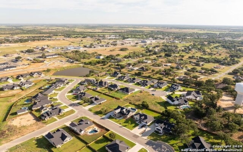 124 E Magnolia Cir, La Vernia, TX 78121, 4 Habitaciones Habitaciones , ,2 BañosBaños,Residential,En Venta,124 E Magnolia Cir,1832220