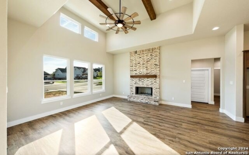 124 E Magnolia Cir, La Vernia, TX 78121, 4 Habitaciones Habitaciones , ,2 BañosBaños,Residential,En Venta,124 E Magnolia Cir,1832220
