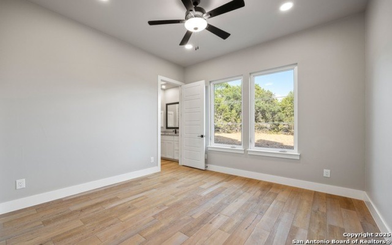 1758 PARADISE PKWY, Canyon Lake, TX 78133, 4 Habitaciones Habitaciones , ,3 BañosBaños,Residential,En Venta,1758 PARADISE PKWY,1832305