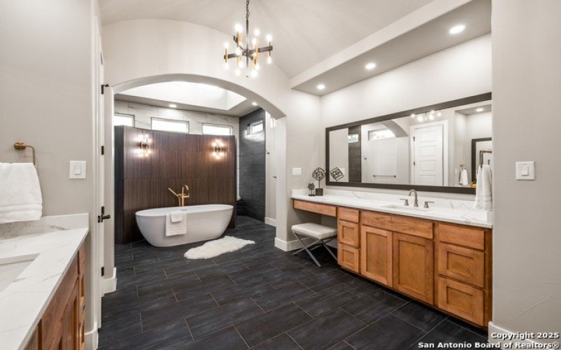 1758 PARADISE PKWY, Canyon Lake, TX 78133, 4 Habitaciones Habitaciones , ,3 BañosBaños,Residential,En Venta,1758 PARADISE PKWY,1832305
