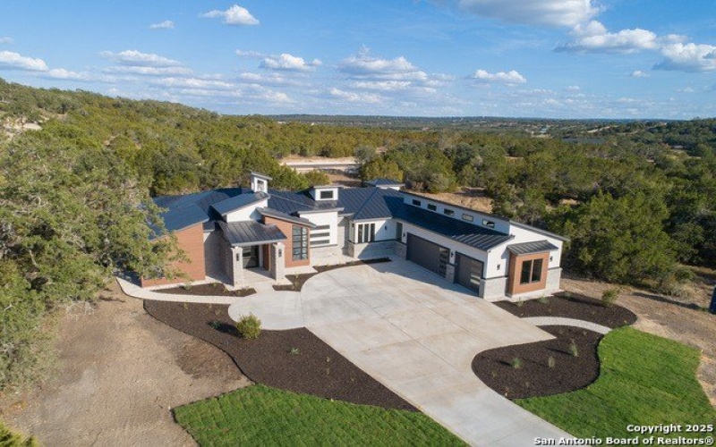 1758 PARADISE PKWY, Canyon Lake, TX 78133, 4 Habitaciones Habitaciones , ,3 BañosBaños,Residential,En Venta,1758 PARADISE PKWY,1832305