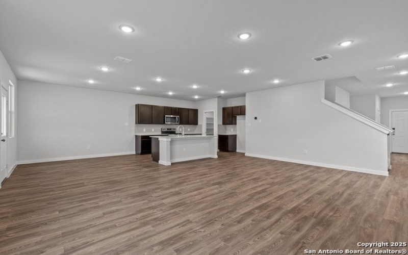 12542 Spike Heights, San Antonio, TX 78245, 4 Habitaciones Habitaciones , ,3 BañosBaños,Residential,En Venta,12542 Spike Heights,1816337