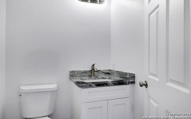 1210 S New Braunfels Ave, San Antonio, TX 78210, ,5 BathroomsBathrooms,Residential Multi Family,For Sale,1210 S New Braunfels Ave,1816740