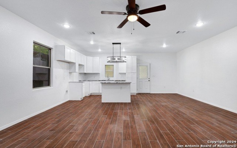1210 S New Braunfels Ave, San Antonio, TX 78210, ,5 BathroomsBathrooms,Residential Multi Family,For Sale,1210 S New Braunfels Ave,1816740