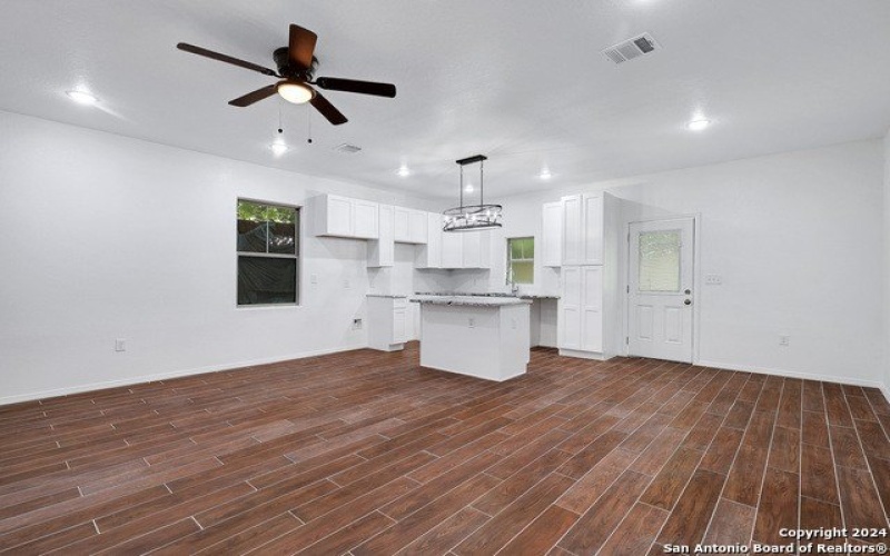 1210 S New Braunfels Ave, San Antonio, TX 78210, ,5 BathroomsBathrooms,Residential Multi Family,For Sale,1210 S New Braunfels Ave,1816740