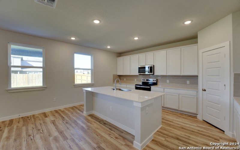 2524 Solon Lane, Seguin, TX 78155, 3 Bedrooms Bedrooms, ,2 BathroomsBathrooms,Residential,For Sale,2524 Solon Lane,1816964