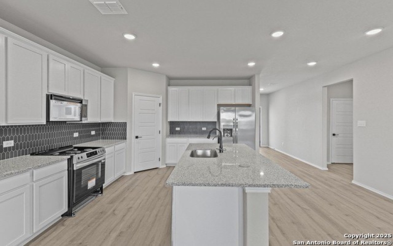 7003 Comanche Cave, San Antonio, TX 78233, 4 Bedrooms Bedrooms, ,3 BathroomsBathrooms,Residential,For Sale,7003 Comanche Cave,0,1832943