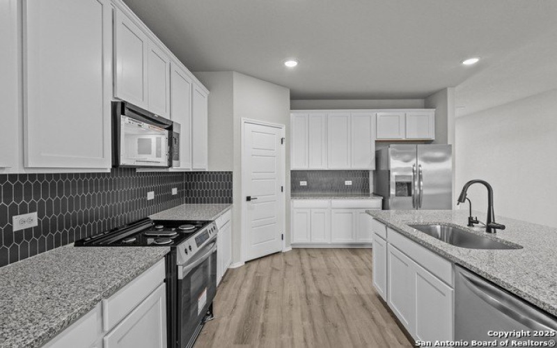 7003 Comanche Cave, San Antonio, TX 78233, 4 Bedrooms Bedrooms, ,3 BathroomsBathrooms,Residential,For Sale,7003 Comanche Cave,0,1832943