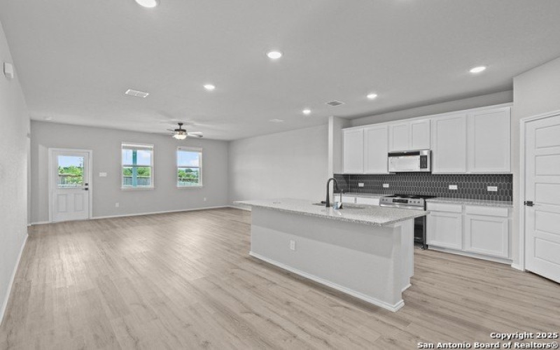 7003 Comanche Cave, San Antonio, TX 78233, 4 Bedrooms Bedrooms, ,3 BathroomsBathrooms,Residential,For Sale,7003 Comanche Cave,0,1832943