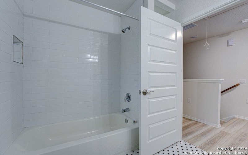 631 E Carolina St #2, San Antonio, TX 78210-1814, 2 Bedrooms Bedrooms, ,1 BathroomBathrooms,Residential,For Sale,631 E Carolina St,1817708
