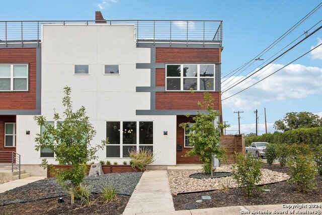 159 E DAVIS CT #102, San Antonio, TX 78209-6342, 3 Habitaciones Habitaciones , ,3 BañosBaños,Residential,En Venta,159 E DAVIS CT,0,1818180