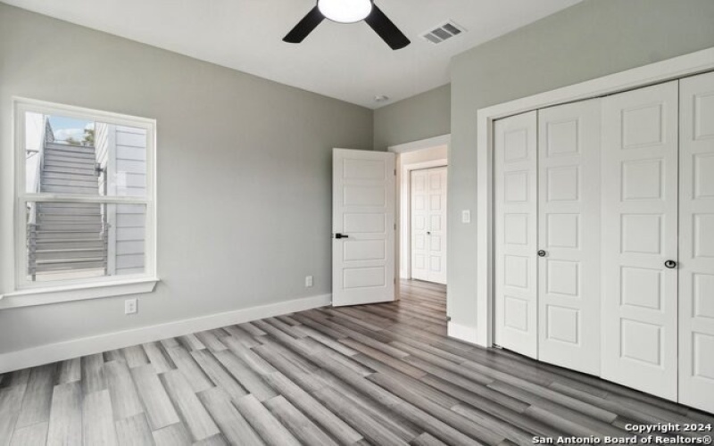 159 E DAVIS CT #102, San Antonio, TX 78209-6342, 3 Habitaciones Habitaciones , ,3 BañosBaños,Residential,En Venta,159 E DAVIS CT,0,1818180
