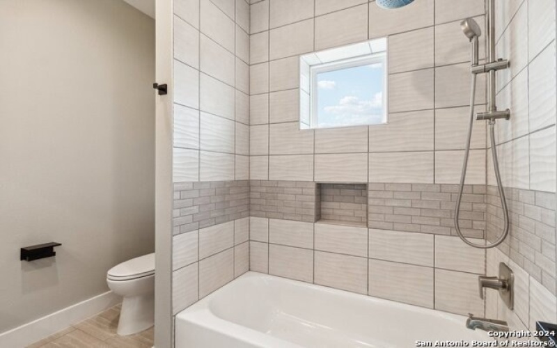 159 E DAVIS CT #102, San Antonio, TX 78209-6342, 3 Habitaciones Habitaciones , ,3 BañosBaños,Residential,En Venta,159 E DAVIS CT,0,1818180