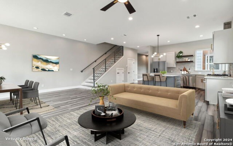159 E DAVIS CT #102, San Antonio, TX 78209-6342, 3 Habitaciones Habitaciones , ,3 BañosBaños,Residential,En Venta,159 E DAVIS CT,0,1818180