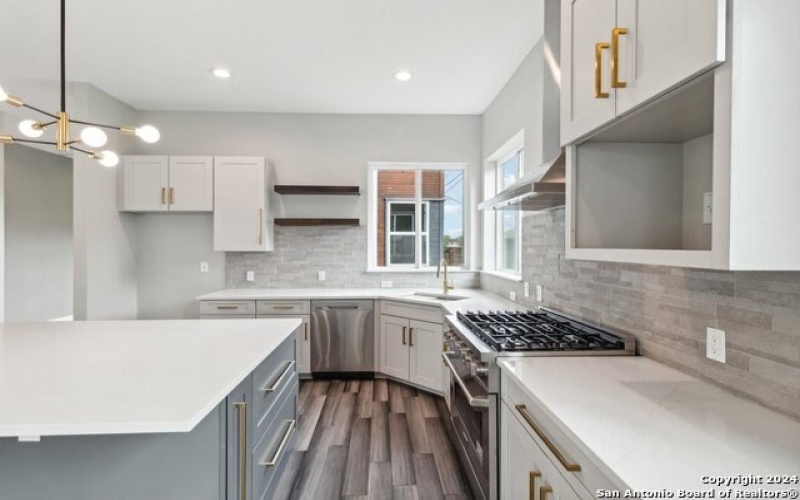 159 E DAVIS CT #102, San Antonio, TX 78209-6342, 3 Habitaciones Habitaciones , ,3 BañosBaños,Residential,En Venta,159 E DAVIS CT,0,1818180