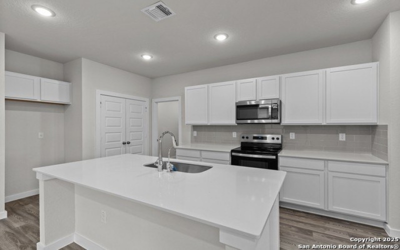 14706 Emerio Drive, San Antonio, TX 78253, 4 Bedrooms Bedrooms, ,2 BathroomsBathrooms,Residential,For Sale,14706 Emerio Drive,1819064