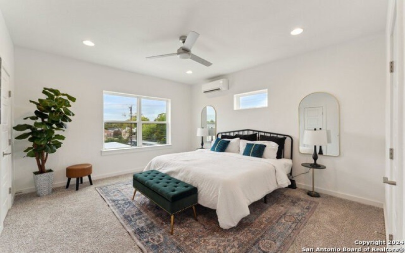 1735 W GRAMERCY PL #301, San Antonio, TX 78201-5099, 2 Habitaciones Habitaciones , ,2 BañosBaños,Residential,En Venta,1735 W GRAMERCY PL #301,0,1821275