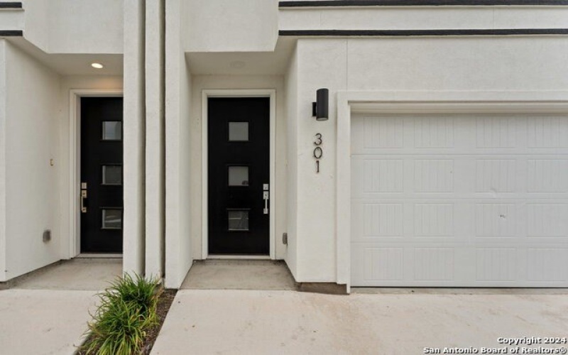 1735 W GRAMERCY PL #301, San Antonio, TX 78201-5099, 2 Habitaciones Habitaciones , ,2 BañosBaños,Residential,En Venta,1735 W GRAMERCY PL #301,0,1821275