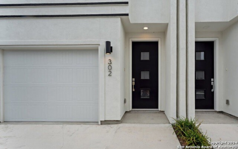 1735 W Gramercy Pl #302, San Antonio, TX 78201-5099, 2 Habitaciones Habitaciones , ,2 BañosBaños,Residential,En Venta,1735 W Gramercy Pl #302,0,1821283