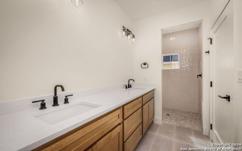 1672 Hillcrest Forest, Canyon Lake, TX 78133, 3 Habitaciones Habitaciones , ,2 BañosBaños,Residential,En Venta,1672 Hillcrest Forest,1821846