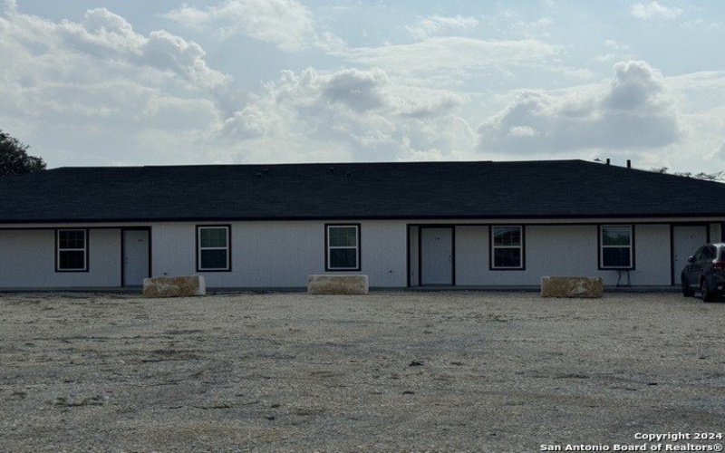 1006 County Road 4516, San Antonio, TX 78009, ,8 BathroomsBathrooms,Residential Multi Family,For Sale,1006 County Road 4516,1822156