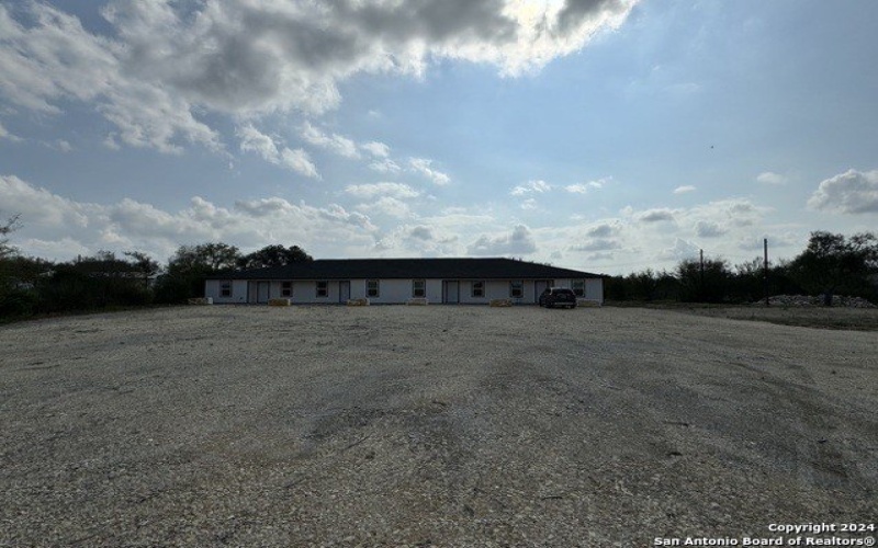 1006 County Road 4516, San Antonio, TX 78009, ,8 BathroomsBathrooms,Residential Multi Family,For Sale,1006 County Road 4516,1822156