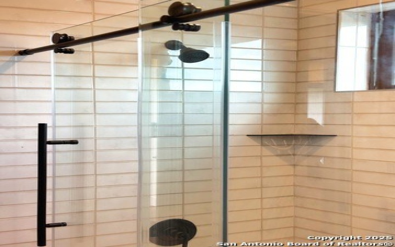10899 S Hausman Rd #203, San Antonio, TX 78249, 1 Bedroom Bedrooms, ,1 BathroomBathrooms,Residential,For Sale,10899 S Hausman Rd,1825386