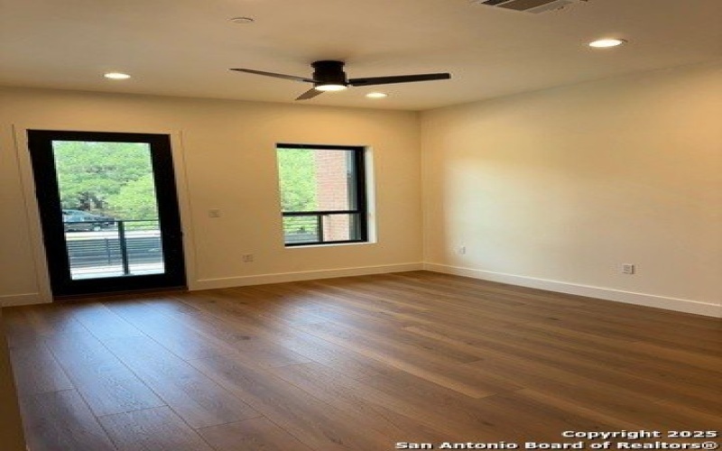 10899 S Hausman Rd #203, San Antonio, TX 78249, 1 Bedroom Bedrooms, ,1 BathroomBathrooms,Residential,For Sale,10899 S Hausman Rd,1825386