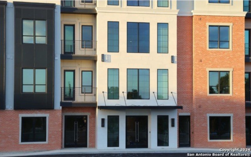 10899 S Hausman Rd #203, San Antonio, TX 78249, 1 Bedroom Bedrooms, ,1 BathroomBathrooms,Residential,For Sale,10899 S Hausman Rd,1825386