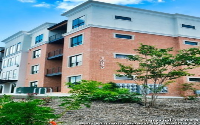 10899 S Hausman Rd #203, San Antonio, TX 78249, 1 Bedroom Bedrooms, ,1 BathroomBathrooms,Residential,For Sale,10899 S Hausman Rd,1825386