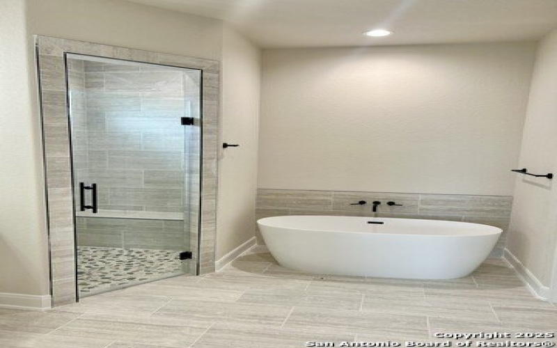 173 Pine Valley Dr, La Vernia, TX 78121, 4 Habitaciones Habitaciones , ,2 BañosBaños,Residential,En Venta,173 Pine Valley Dr,1825711