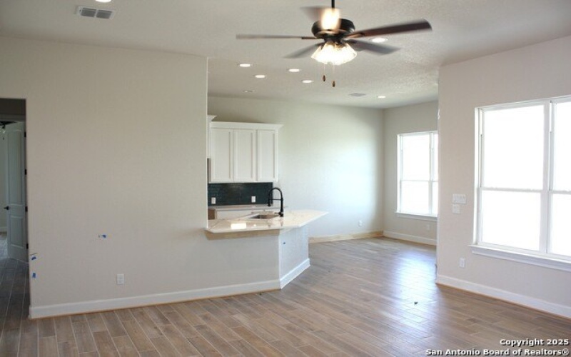 181 Pine Valley Dr, La Vernia, TX 78121, 3 Habitaciones Habitaciones , ,2 BañosBaños,Residential,En Venta,181 Pine Valley Dr,1825717